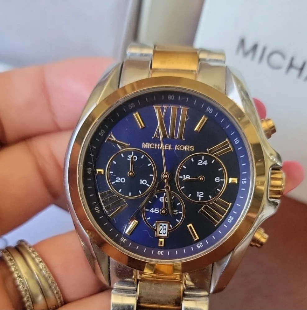 Michael Kors Gold and Silver Watch - Picture 7 of 7